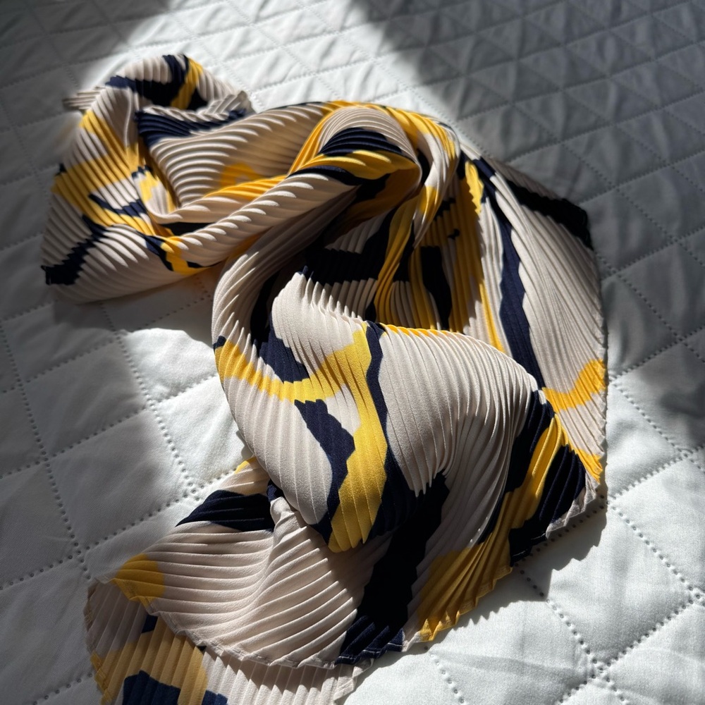 Reserved Pleated Scarf Shawl Geometric Yellow Large Lightweight Art Chic Summer